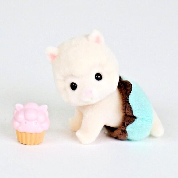 Calico Critters Sylvanian Families Alpaca Baby - Baking Baby Party Series - Picture 2 of 5